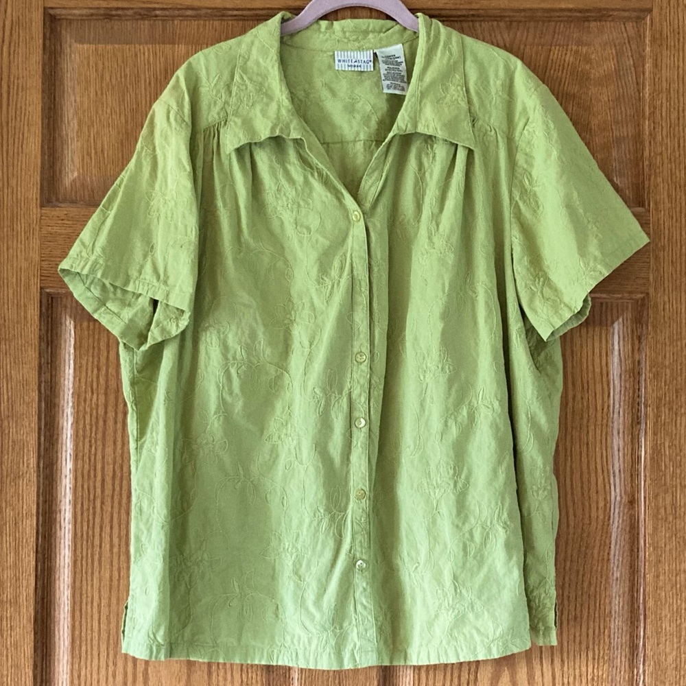 White Stag Gentle Lime Green SS Button-up w/ Floral Stitching 3X (22/24W)